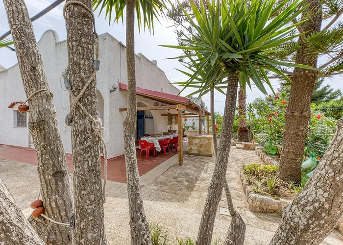 בית אירוח A Casa Di Amici Torre Pali