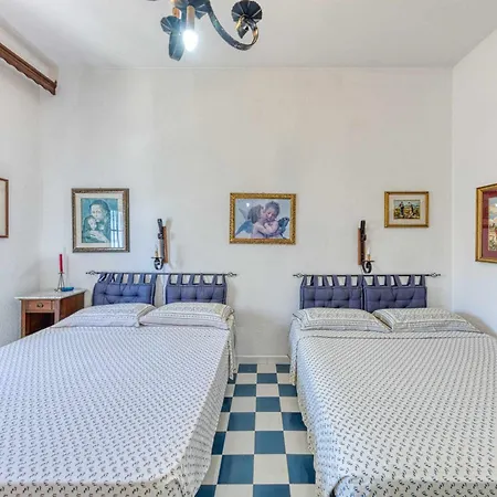Δωμάτια σε οικογενειακή κατοικία A Casa Di Amici